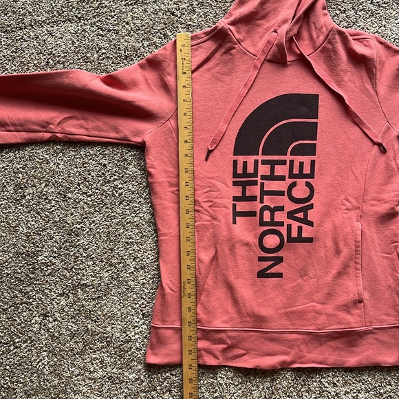 THE NORTH FACE pink sweatshirt - Picture 6 of 6